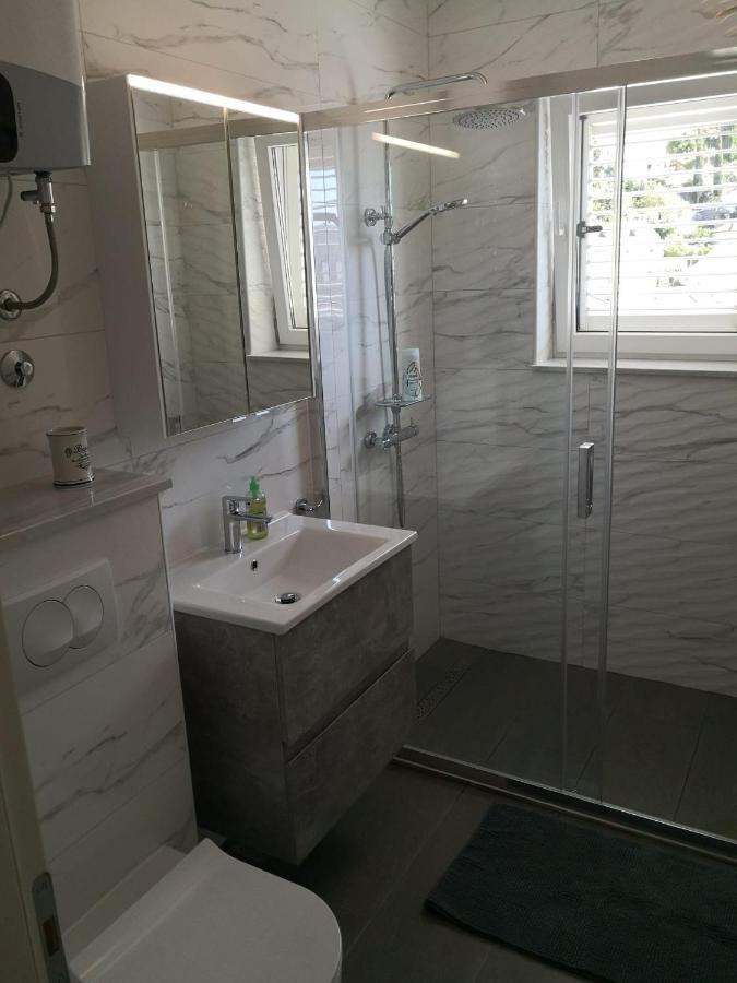 Two Bedroom Apartment With A Sea View & A Balcony Dubrovnik Exterior photo